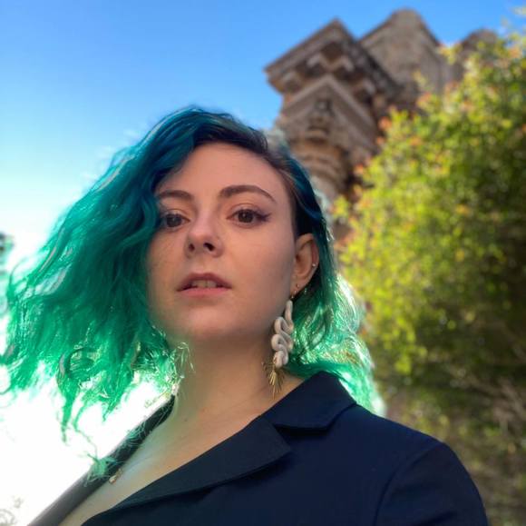 Meet your Posher, Amanda - Picture 1 of 1